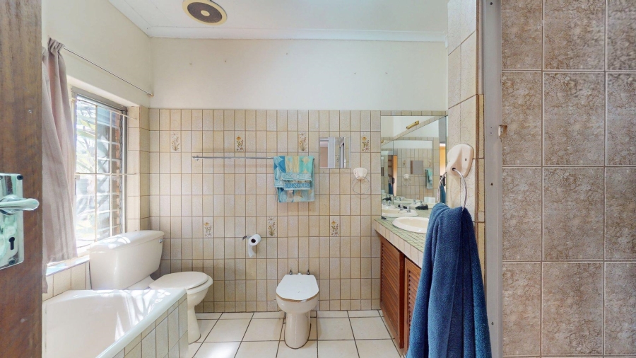 5 Bedroom Property for Sale in Potchefstroom North West